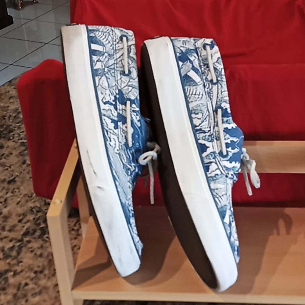SPERRY Top Sider Men's Bahama Coral Print. Blue & White. Boat Shoes. Size 8.